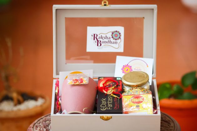 Creative Rakhi Hampers That Will Surprise Your Siblings