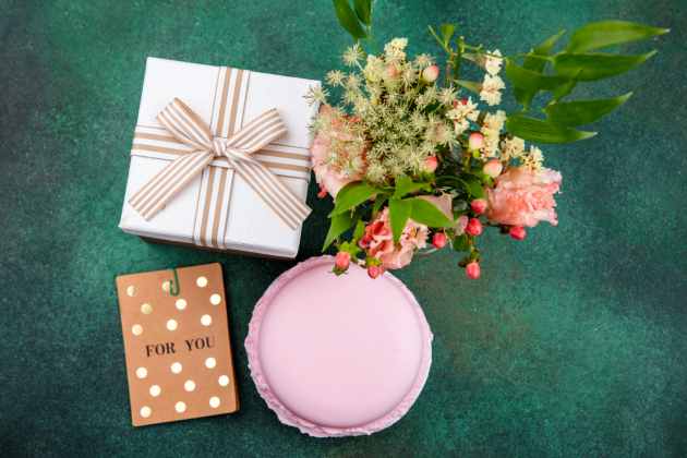How to Personalize an Anniversary Gift That Tells Your Love Story